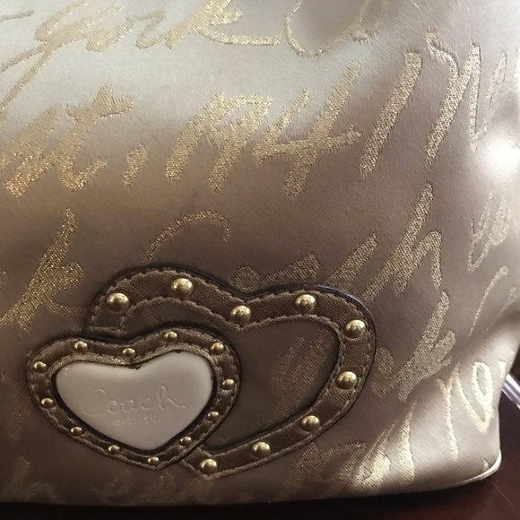 New York holiday limited edition Coach bag with wristlet and box. Used twice. - Picture 2 of 8